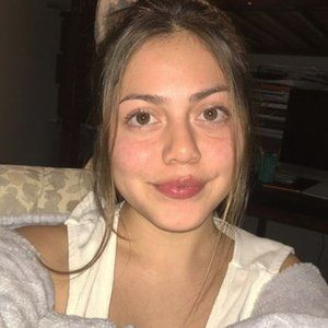 Meet your Posher, Fatima